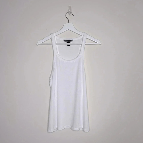 Victoria’s Secret Racerback Ribbed Tank minimalist - Picture 4 of 8